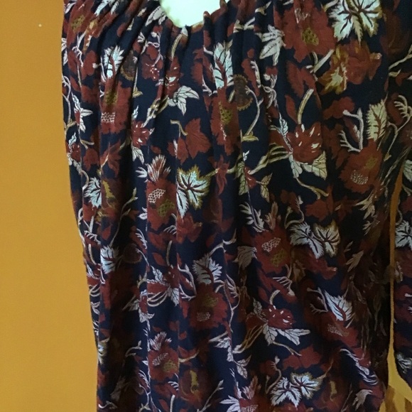 Lucky Floral boho V neck top - Picture 4 of 12